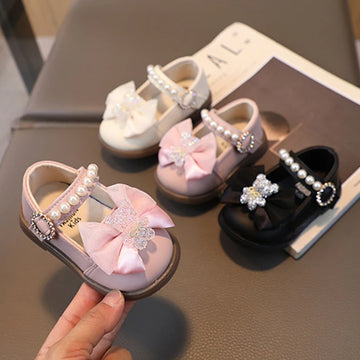 Girls Square Toe Sandals for Party Wedding Shows Elegant Kids Bow Pearls Shallow Children Leather Shoes Baby First Walking Shoes